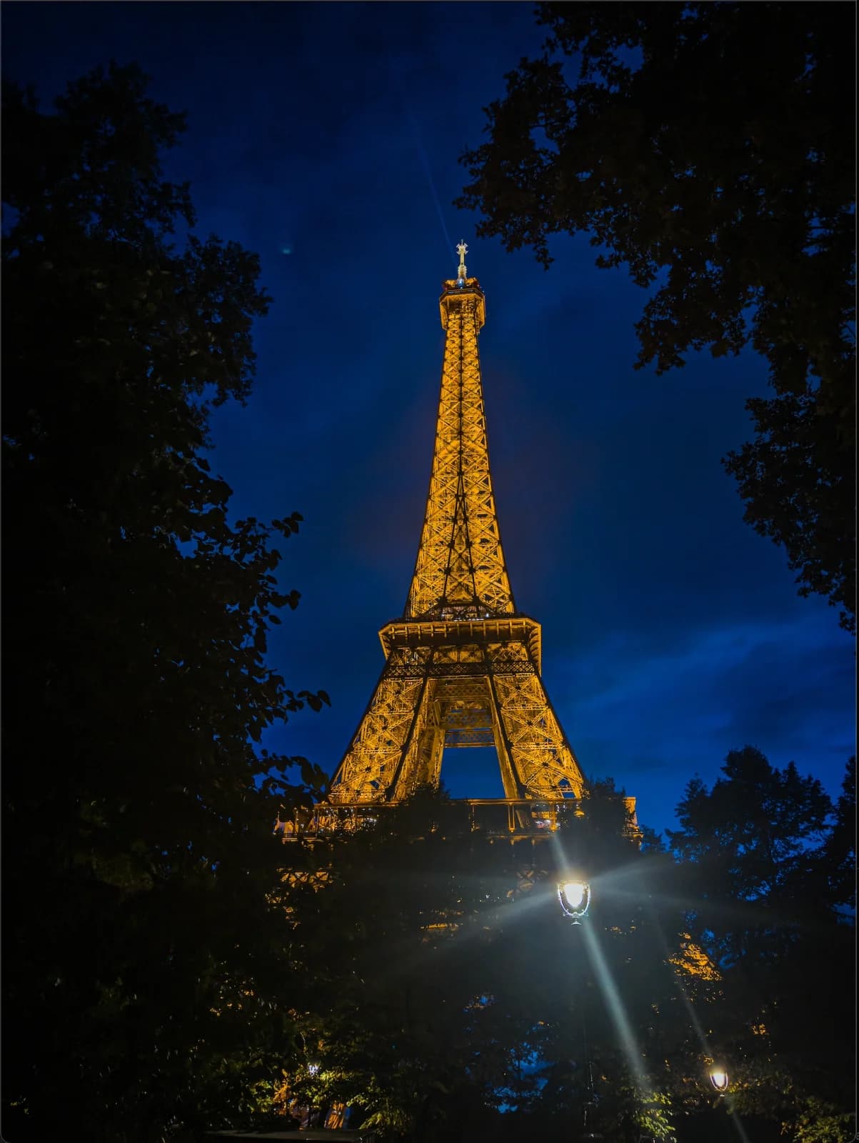 eiffel tower — Paris, France